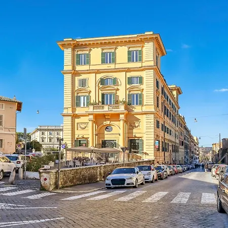Lavinia'S Apartment At Colosseo-2